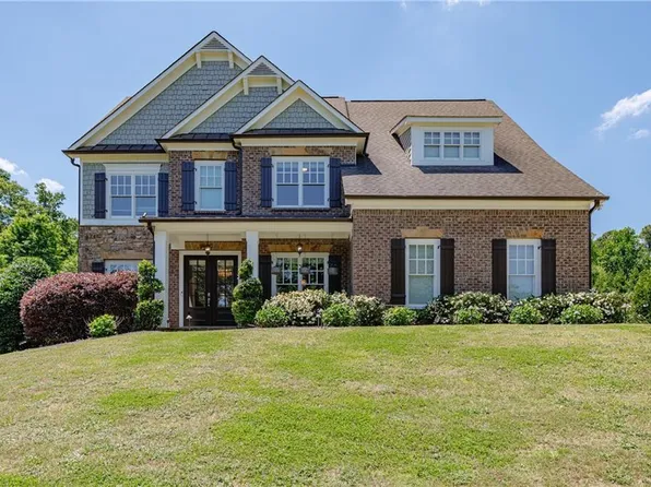 940 Lake Charles Dr, Roswell, GA 30075