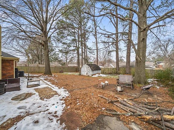 2nd image of 5656 Blackwell Rd