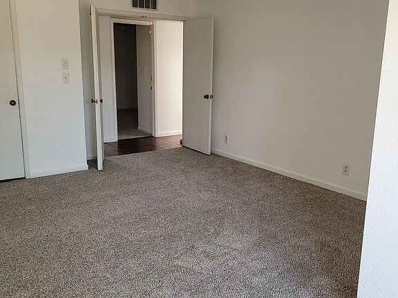 4th image of 3201 W Christy Dr