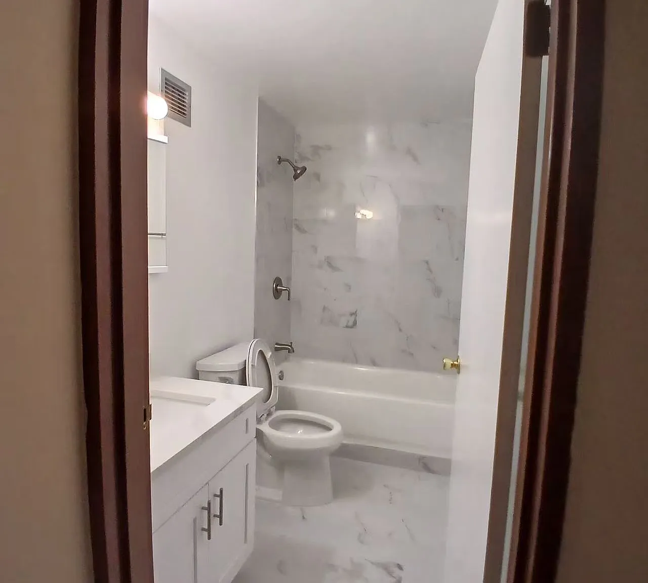 1 bed, 756 sqft, $1,980 — Photo 3