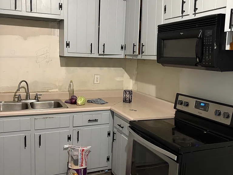 458 Patrick Ave — Photo 1