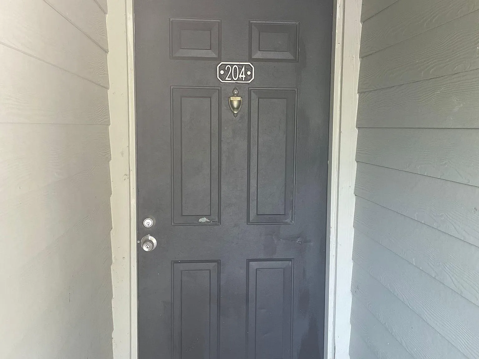 1 bed, 566 sqft, $1,300 — Photo 2