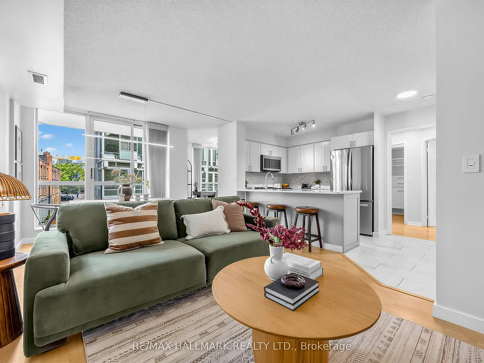 311 Richmond St E #303