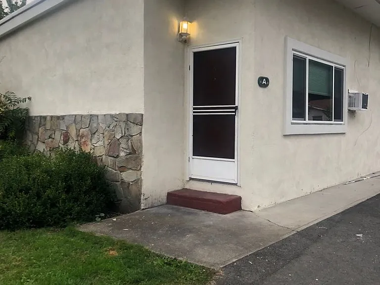 R1257 SW Plummer Ave — Photo 26