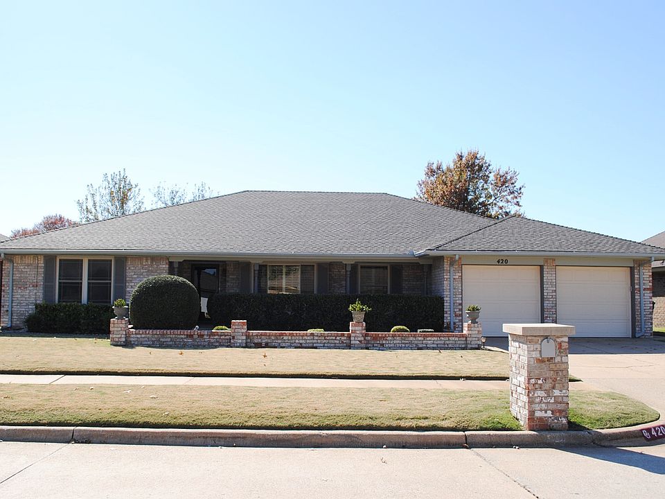 1st image of 420 SW 102nd St