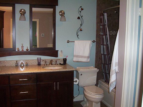 5th image of 3709 Tam O Shanter Dr