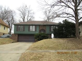 2111 Crown Flair Dr, West Des Moines, IA 50265