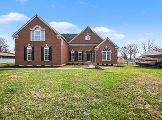 745 Compton Rd, Cincinnati, OH 45231