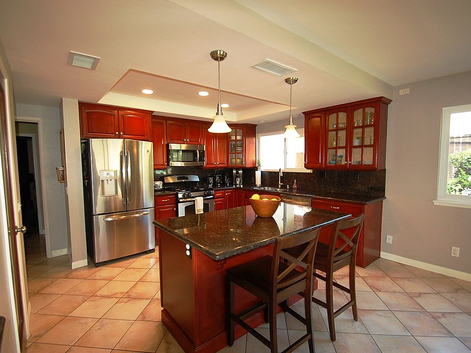 1st image of 1746 Hays Dr