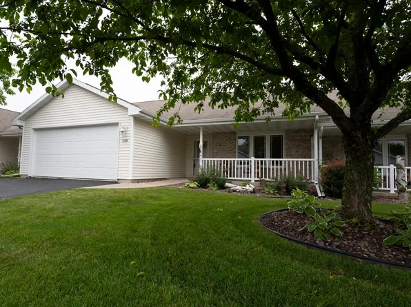 376B Wyldewood Dr, Oshkosh, WI 54904