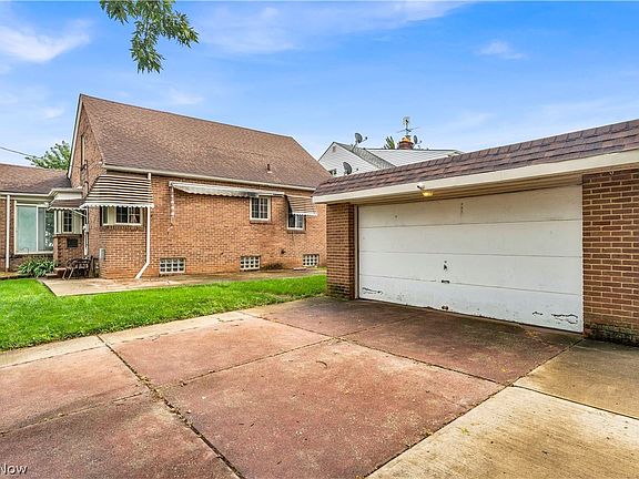 5th image of 4824 W 58th St