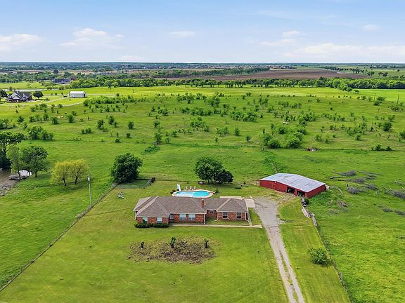 2nd image of 998 Bledsoe Rd