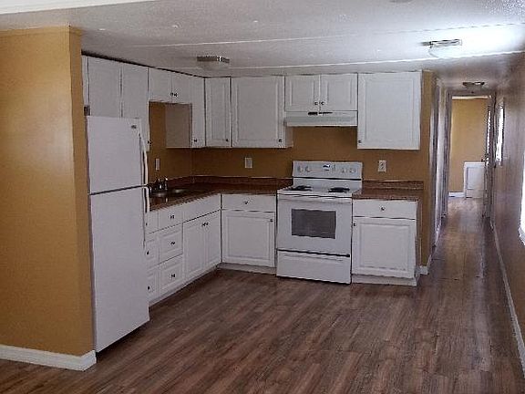 5th image of 1064 N Tamiami Trl #27