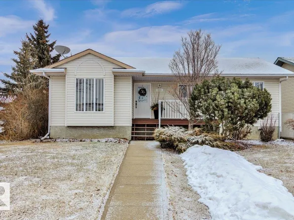 5316 53rd Ave, Mundare, AB T0B 3H0