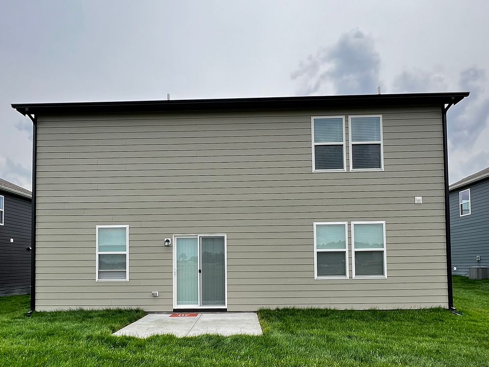 2nd image of 3042 Vista View Dr
