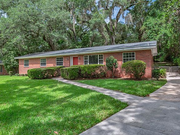 4th image of 1908 Rosedale Dr