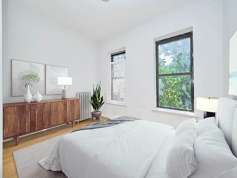 70 W 109th St #34 — Photo 2