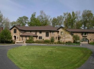 7140 Pinegate Rd, Fairview, PA 16415