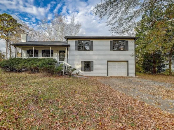 63 Cedar Creek Dr, Dallas, GA 30157
