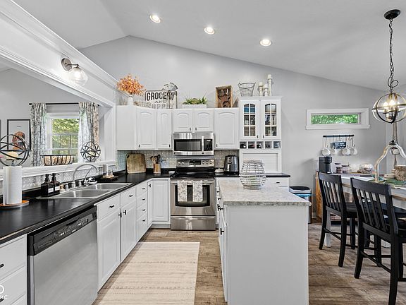 5th image of 3774 N Strahl Dr