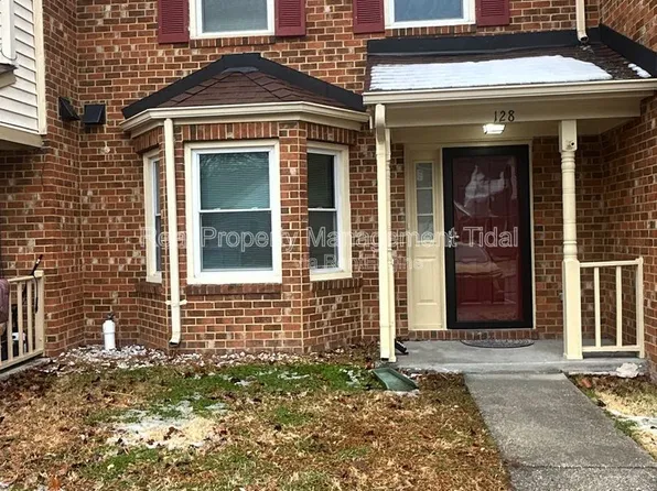 128 Loch Cir, Hampton, VA 23669