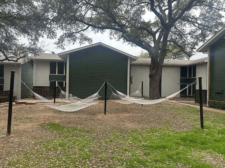 Tribecca Pointe Apartments — Photo 10