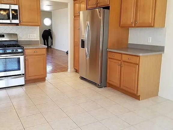 5th image of 34 Delia Blvd #A