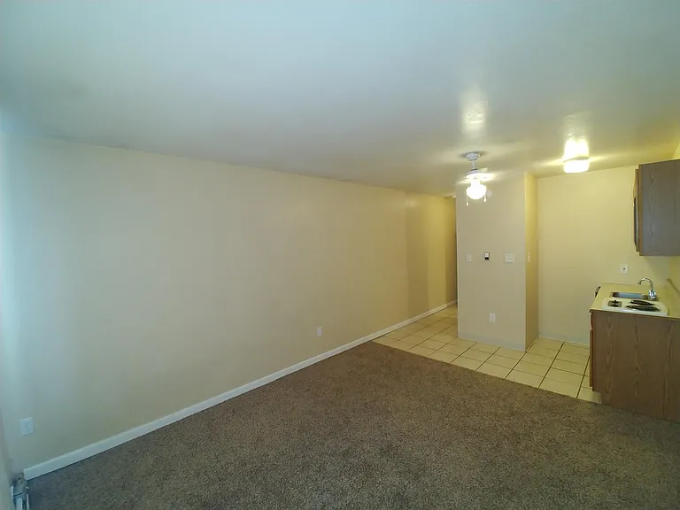 Bruin Manor (TS) — Photo 2