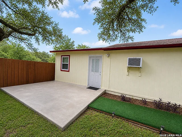 118 N Stonegate Dr #2