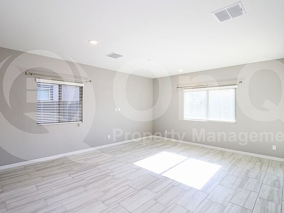 5th image of 2765 E Behrend Dr