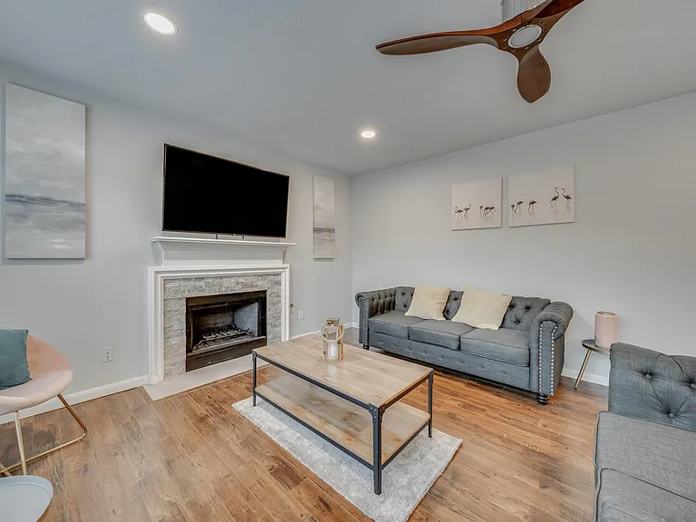 843 Sonora Ln — Photo 33