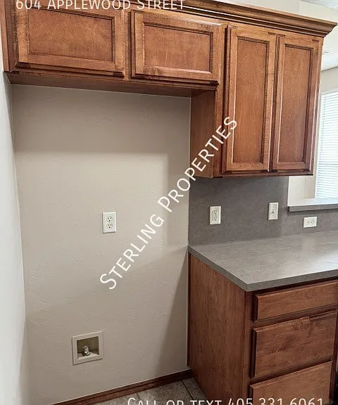 604 Applewood St — Photo 17