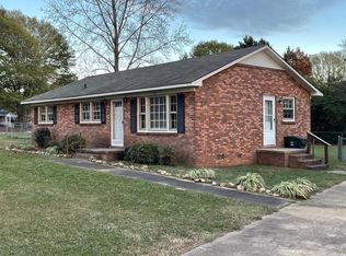 6 S Pacific Ave, York, SC 29745