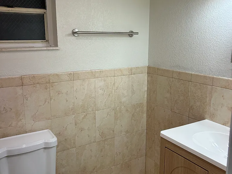 1300 Moffett St #314 — Photo 6