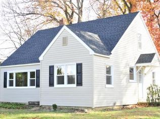 4050 Chestnut Dr, Center Valley, PA 18034
