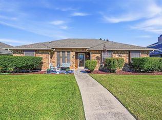 217 Faircrest Dr, Garland, TX 75040