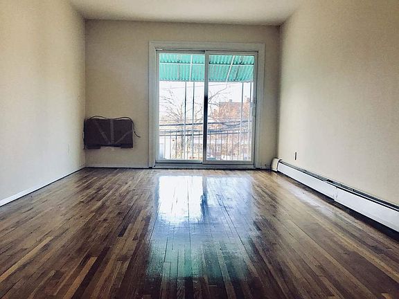 5th image of 14626 35th Ave #3