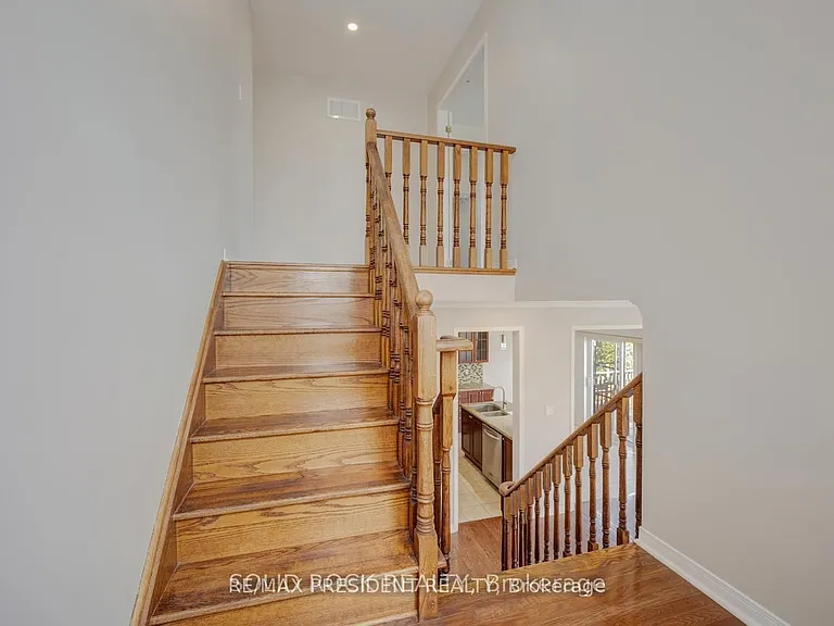 15 Roundstone Dr — Photo 21