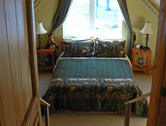 Hobbit room. S facing