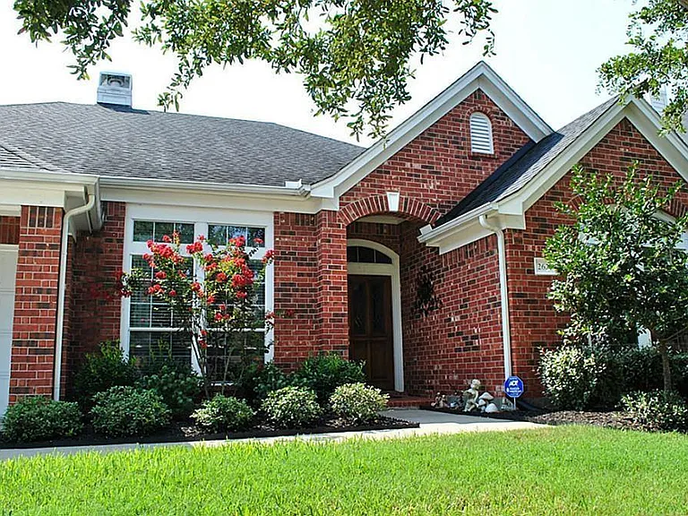 2627 Havencrest Dr — Photo 2
