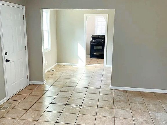 3rd image of 3063 Meade St