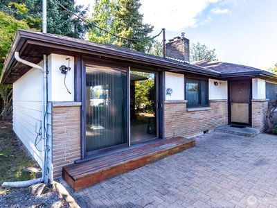 2215 S 216th Street, Des Moines, WA, 98198