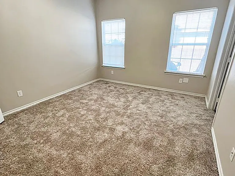 817 W Lamar St — Photo 9