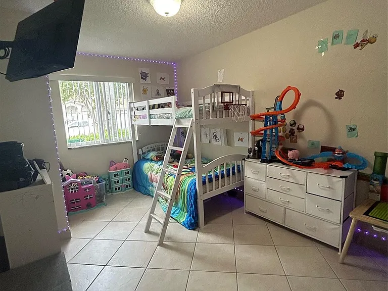 11296 SW 17th Ct — Photo 23