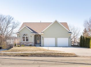 812 Madison St, Beaver Dam, WI 53916