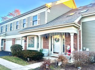 2519A E Hunter Dr, Arlington Heights, IL 60004