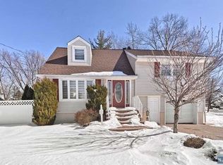 2 Cedar Dr, Rochelle Park, NJ 07662