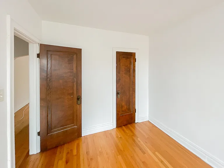 2542 W Summerdale Ave #3R — Photo 12