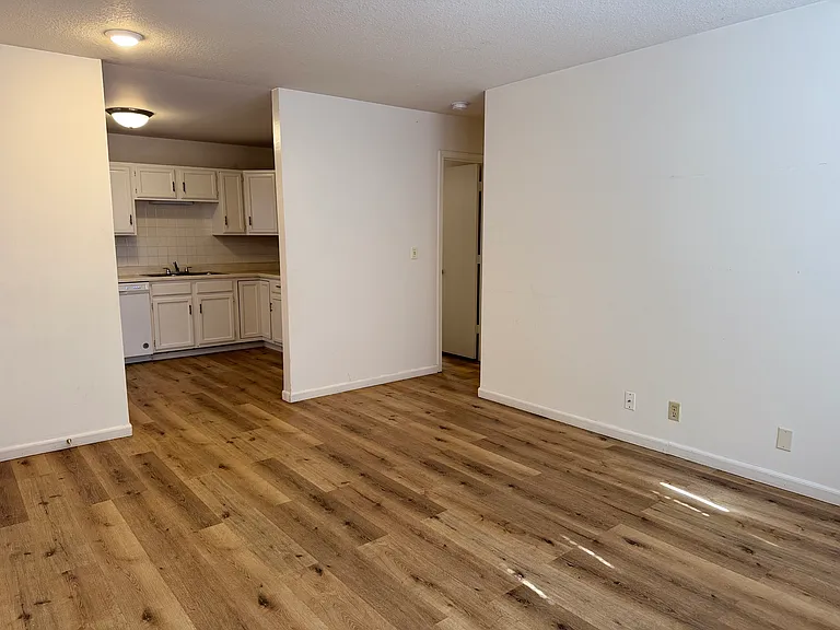 1214 Vattier St #1 — Photo 4