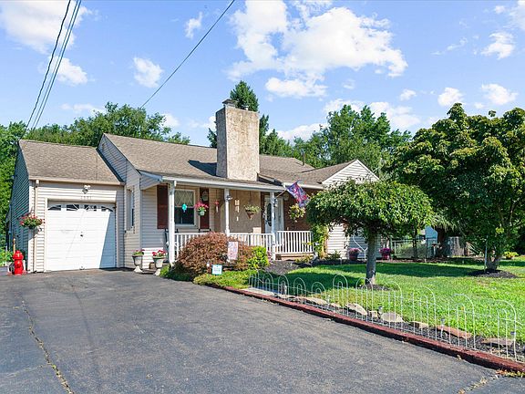 3rd image of 4004 Hulmeville Rd